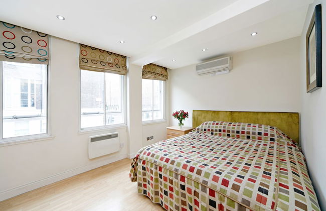 Baker Street Suites - Photo 25