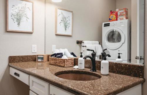 Primrose Studio 1BR Studio near Downtown Beaches Wineries - Photo 28