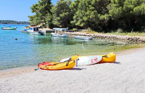 Villa Green Bay Apartments - Photo 8