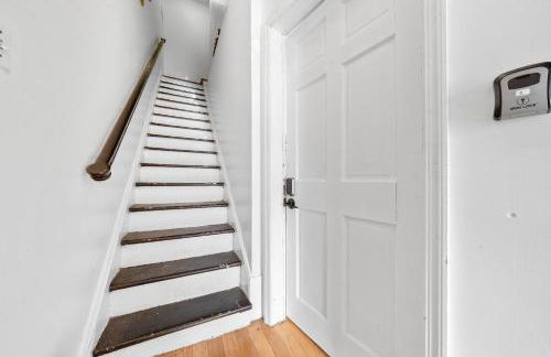 Quiet Retreat 10 Min to NYC Train & free Parking - Foto 34