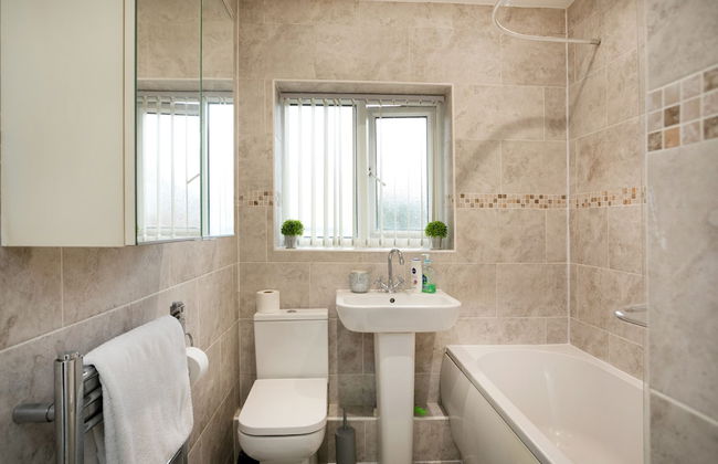 Nottingham Top Serviced Home - Photo 29