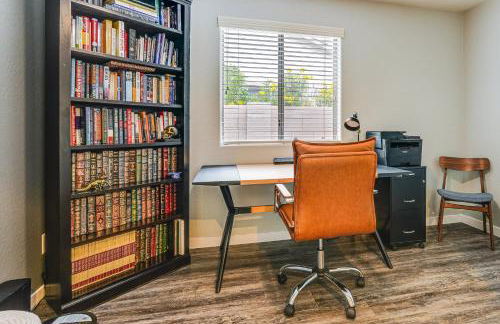 Pool Access! Suburban Home 11 Mi to Dtwn Gilbert - Photo 11