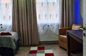 Best-Preis -Gold Suite- mit Netflix, Self-Check-In, eBike Ladestation, Fahrradraum, WLAN, Netflix und Massagesessel - direkt am Elberadweg im Herzen von Wittenberge - Foto 49