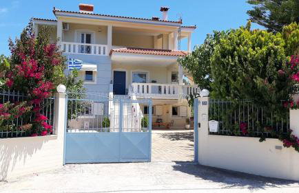 Iris-Gogo House - Photo 37