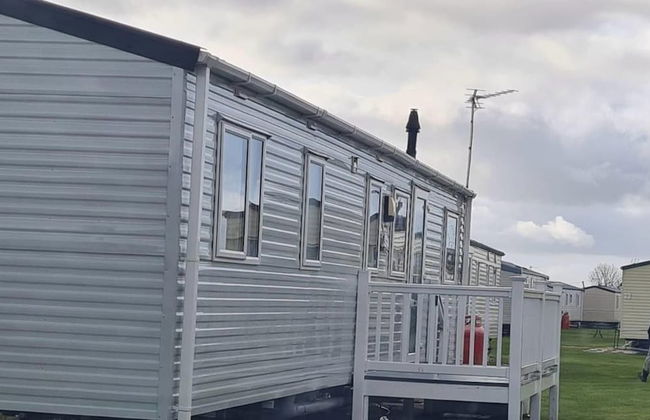 4-bedroom Caravan/static Home in Clacton-on-sea - Foto 13