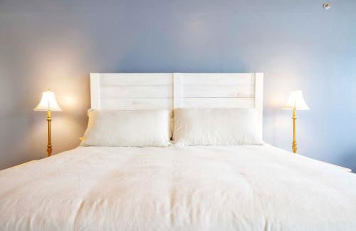 Amazing Views from Balcony, Loft & Gated Pool - Foto 21