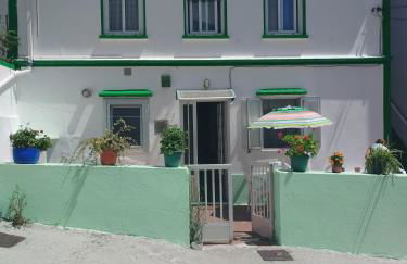 3 Bed House Sleeps 6 Pet-Friendly with Terrace - Foto 26