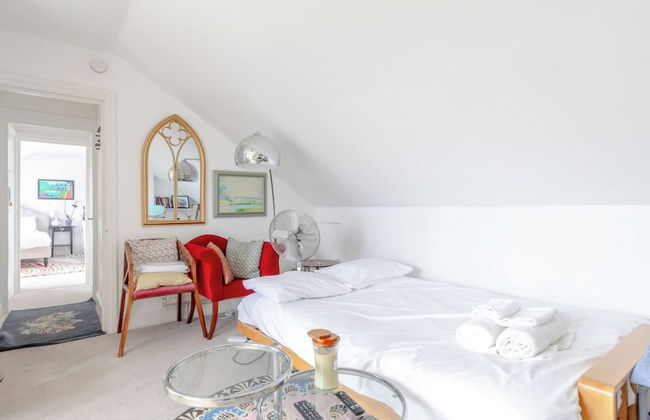 Top Floor 1BD Flat With Balcony - Ladbroke Grove - Foto 3