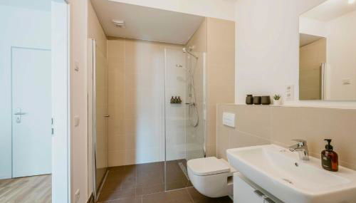 EXQUIS Luxus 2BR Apartment ETRO I Balcony I Family-friendly I Mercedes I Home Office - Foto 5