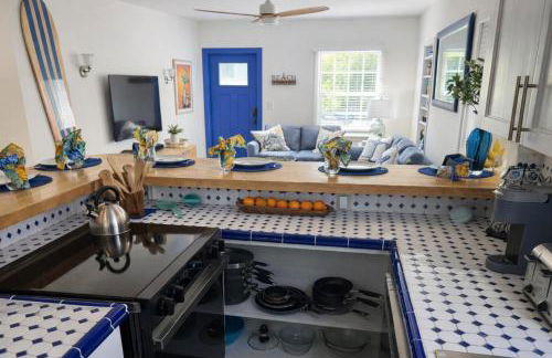 The Peacock Bungalow- Heated Pool & Jacuzzi- 5 min to beach! - Foto 12