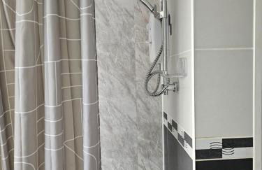 Orpington North Townhouse - Photo 54