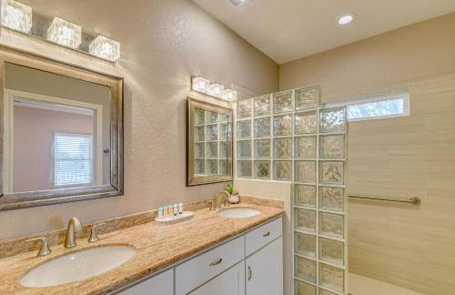 Saltwater Pool! Epic Galveston Bay Group Getaway! - Foto 21