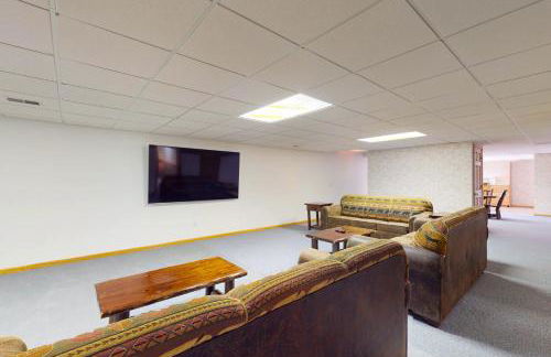 The 19th Hole Lakeside - Photo 26