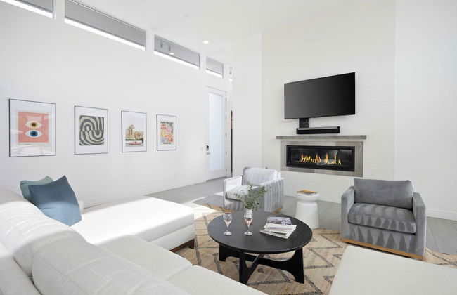 Sleeps 28! 2 Luxe Villas w/ Pool & Putting Green Polo Villas Nova by Avantstay - Foto 9