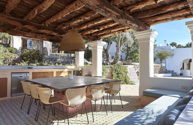 Hillside Villa With Sea-views - Photo 28