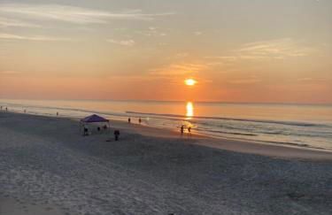 COFFEE on THE BEACH WINE on THE MARSH DOCK - Foto 12