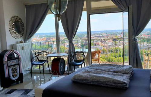 SUITE-XXI City View Hotelturm Augsburg - Foto 55