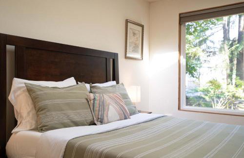 Bellevue Forest Haven Hideaway - Photo 8