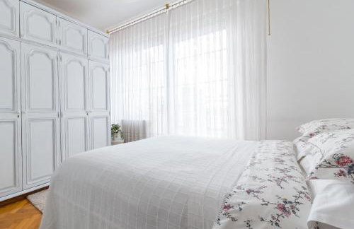 "Apartment Zagreb Idila Center", with a balcony, speed WiFi - Photo 4