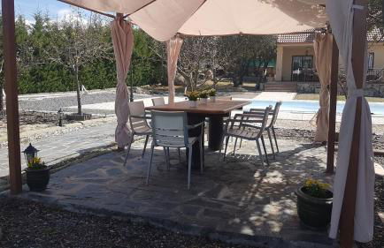 La Triqueta Casa Rural con Piscina y Barbacoa, ideal para familias y grupos - Foto 16