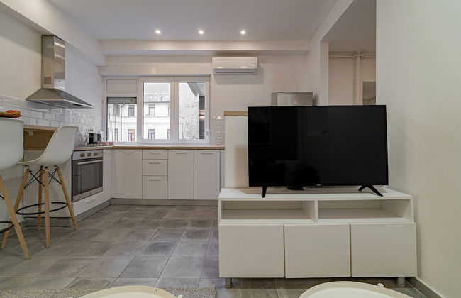 Central 4BR Flat - 2 Units Combined with Balconies, Near Cismigiu, 2 Kitchens & 2 Baths - Foto 22