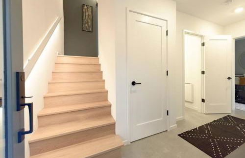 Seattle Charm, near university,3 BR,W&D, fast wifi - Photo 14