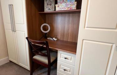 2025 Award Winner Liverpool Strawberry House - 3 Bedrooms - Foto 5