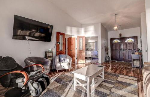 Family Waterfront 4BR Home Heated Pool Private Pier - Photo 30