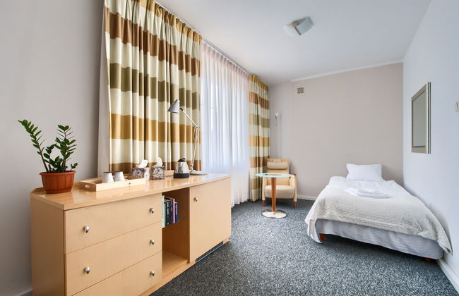 404 Rooms Wilanowska - Photo 2