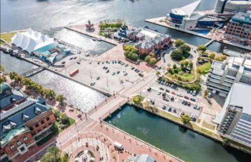 Chic 5 BD home in Little Italy - Foto 38