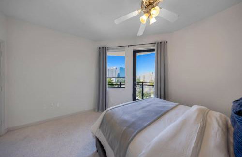 Prestige Living in DTWN 3 Min From Las Olas - Photo 16