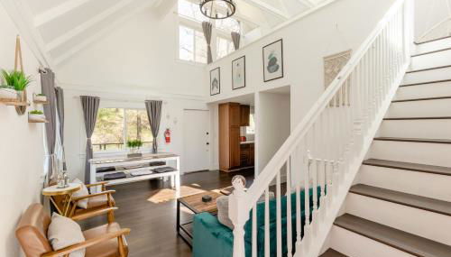 Sprocket Hollow Treetop A-Frame Log Cabin - Foto 4