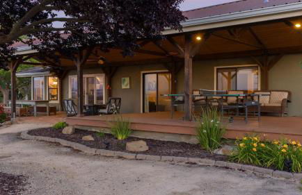 4.5 Acre Secluded Ranch w Panoramic Views • Fire Pit Olive Ranch by AvantStay - Foto 78