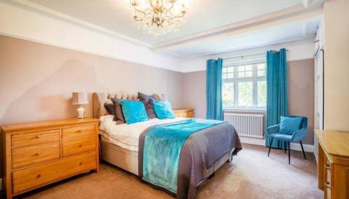 Luxury 8 bedroom home with leisure wing - Foto 3