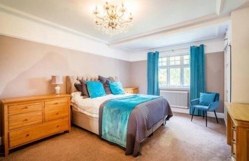 Luxury 8 bedroom home with leisure wing - Foto 3