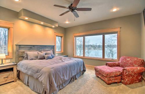 Dock, Hot Tub and Game Room Luxe Lake Latoka Home - Foto 17