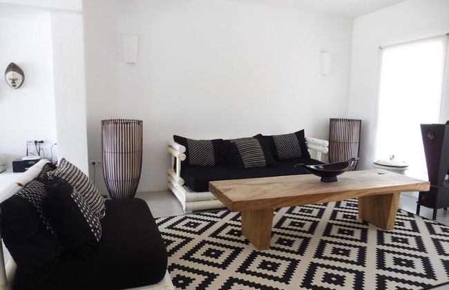 Villa in Cala Tarida With Private Pool & Sea View - Photo 12