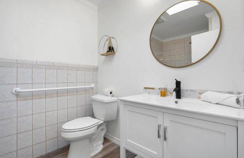 4 beds Private Unit Near BeachWalk, Golf, Trail - Foto 23