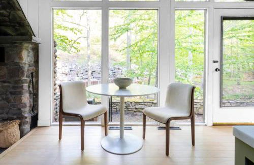 Private Cabin by River with Fireplace - Foto 5