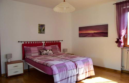 Il lago e la collina - Foto 11