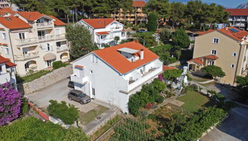 Apartmani Višnja - Foto 5, Garden, Garden view