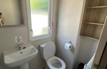 CaravanSleeps4-Beachfront-Garden-Patio - Foto 5