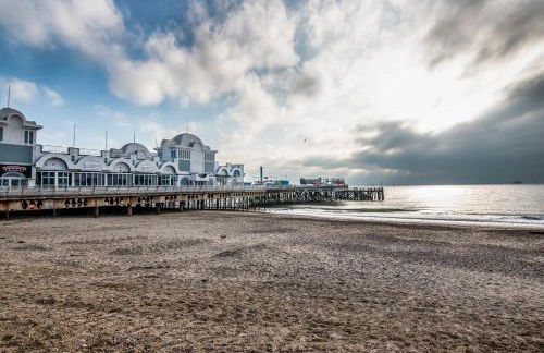 Ann Apartments opposite the Pier with sea view - Photo 36