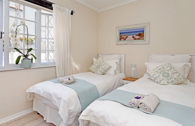 Hout Bay Beach Cottage - Photo 7