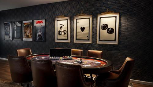 Epic Family Stay - 40' Putting Green, Theater, Hot Tub, Sauna - Foto 5