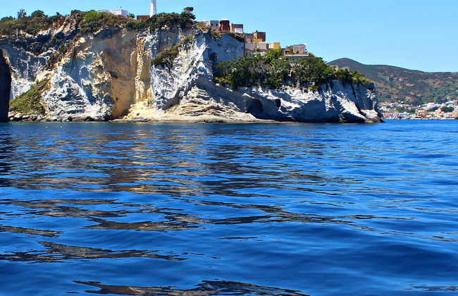 Giro in barca a Ponza - Foto 1