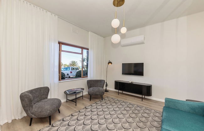 On the Beach in Camps Bay - Fully Equipped 2 Bedroom Apartment - Foto 11