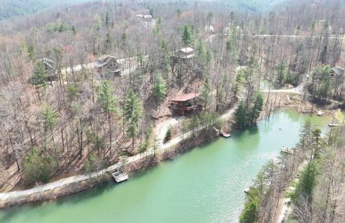 14 Guest 7 Bed 4 BR Lakefront Cabin w Hot Tub - Foto 52