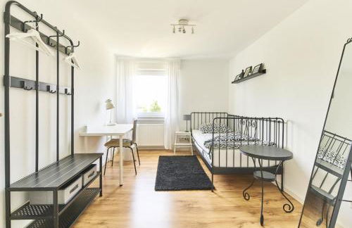 City Apartment Hasenheide - Wohnung mit 3 Schlafzimmern und Balkon mit Landschaftsblick - Foto 6
