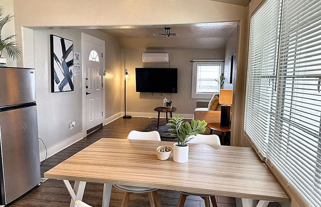 Cozy Charm Studio W 2BR I Fully Furnished - Photo 7